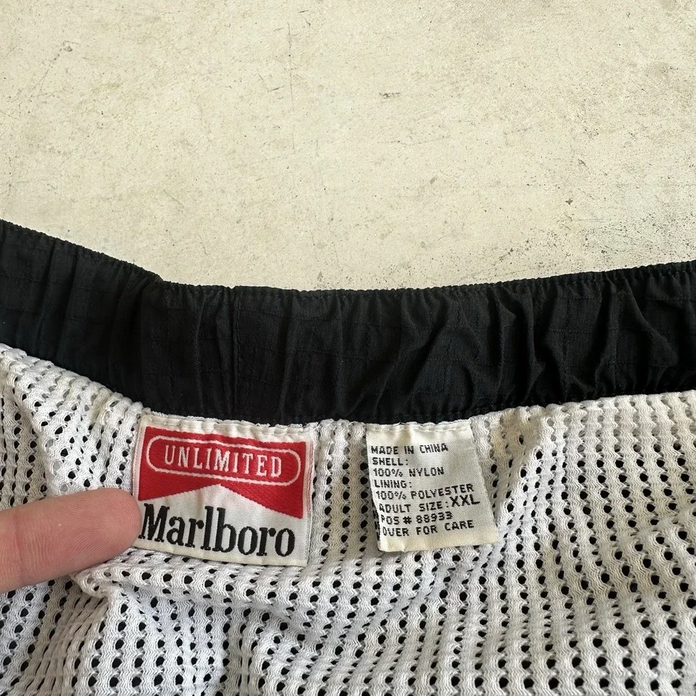 Vintage Marlboro Cargo Shorts Mens 2XL Black Nylon Adjustable Waist Logo Outdoor